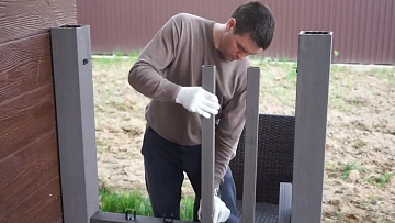 Подготовили видео с правилами и советами по монтажу ограждения из ДПК для террасы (этапы, нюансы, секреты)